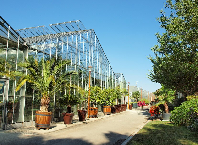 Serres Municipales Du Moulin À Tan, Sens, France